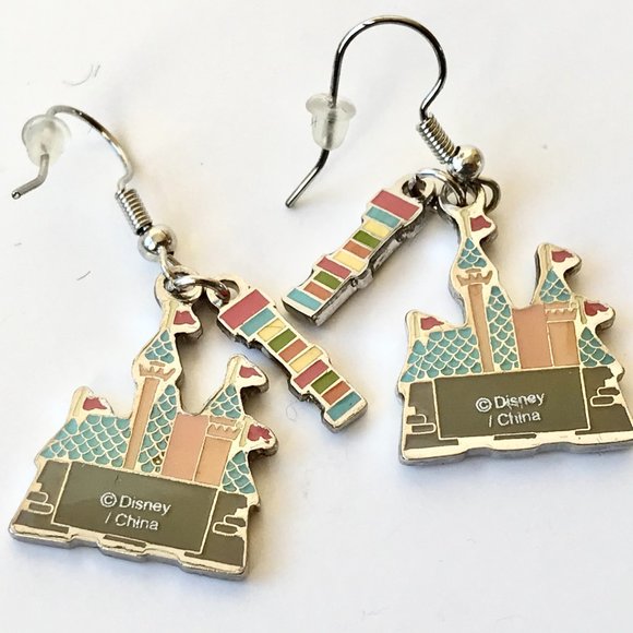 Vintage Disney Cinderella Castle Charm Earrings Disneyland Sleeping Beauty - Picture 6 of 10